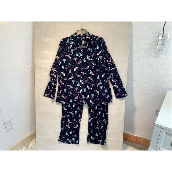 Croft & Barrow Other - croft barrow womans 2 piece pajamas xl Christmas scenes